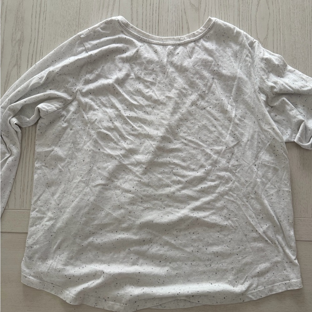 Old Navy White Speckled Long-Sleeve Tee